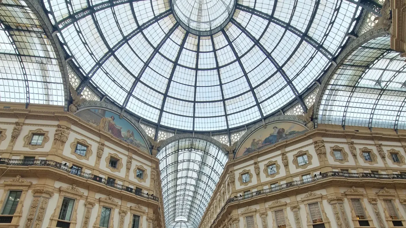 Vue intérieure sur le dôme de la Galerie Vittorio Emanuele II