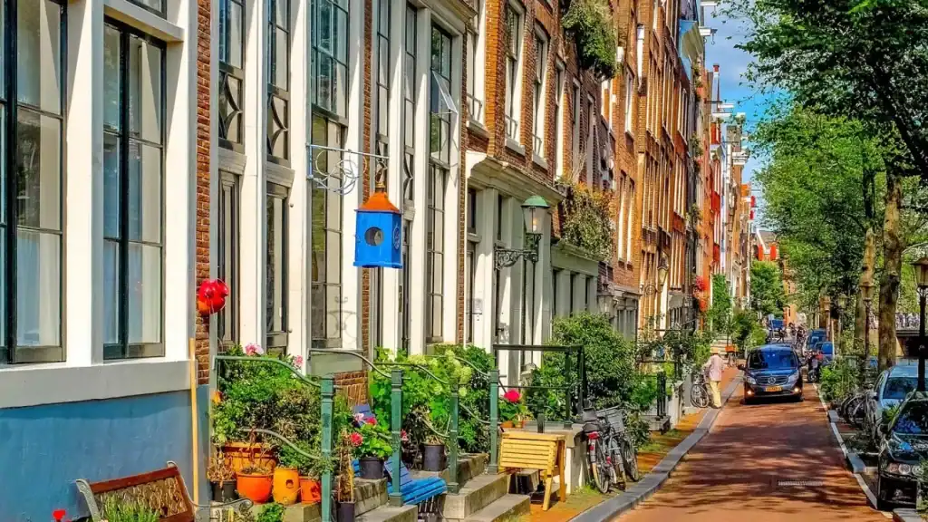 Ruelle du quartier Jordaan à Amsterdam
